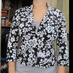 Tara Jones 6 Black White Floral Button Up Cropped Jacket 3/4 Sleeves Blazer